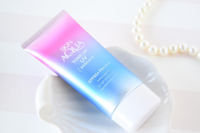 Kem chong nang Skin Aqua Tone Up UV Essence SPF 50+ PA++++ chinh hang Nhat Ban